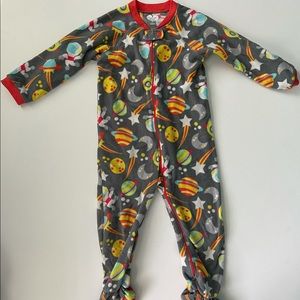 A bundle of 4 Fleece Sleepers 3t